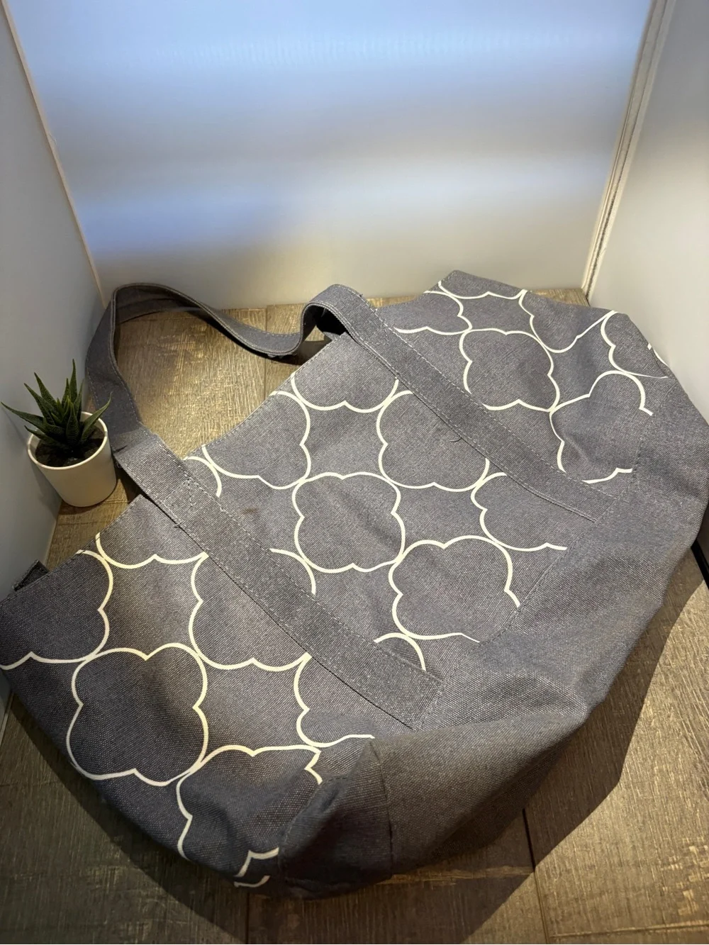 Ever Moda Canvas Tote Bag in Charcoal Gray with White Pattern